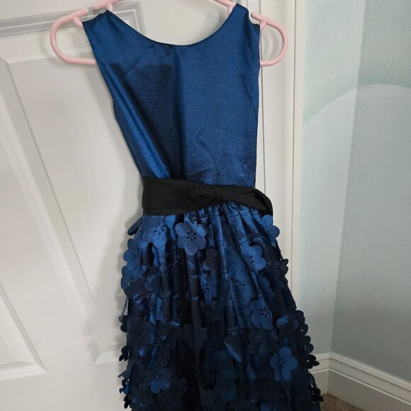 Susanne Lively Blue Laser Cut Flower Formal Dress 4 - Picture 2 of 2